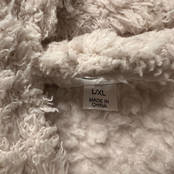 Cozy Pink Fleece Robe - Picture 4 of 4